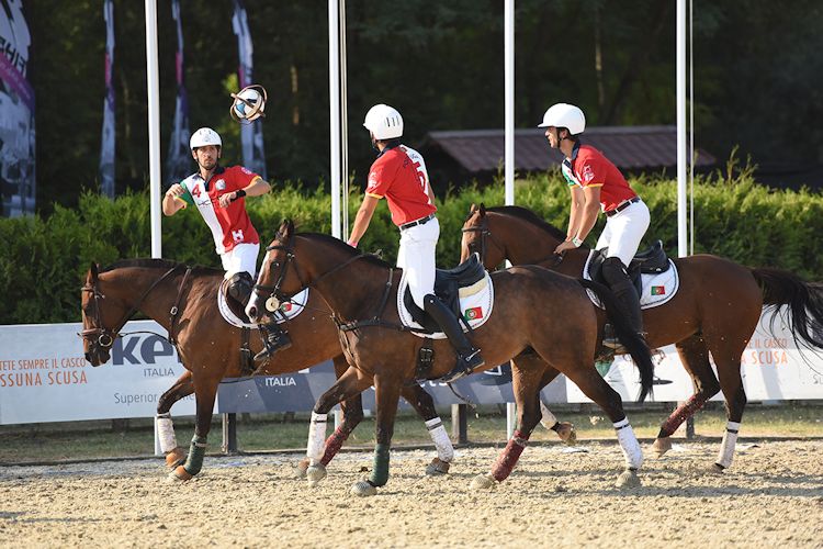 O que é o Horseball e como se joga - Centro Equestre Vale do Lima